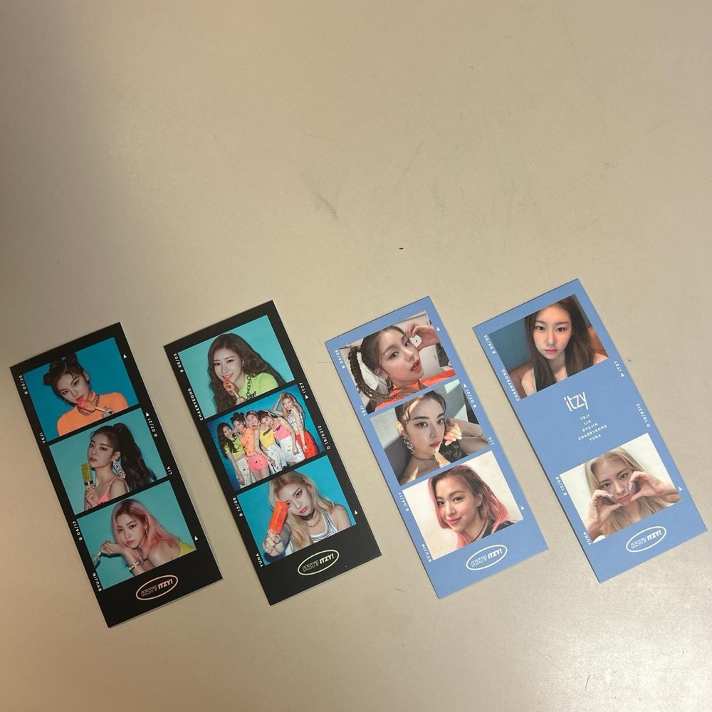 Official ITZY Merchandise Photo Package ITz ICY Ver. 🧊